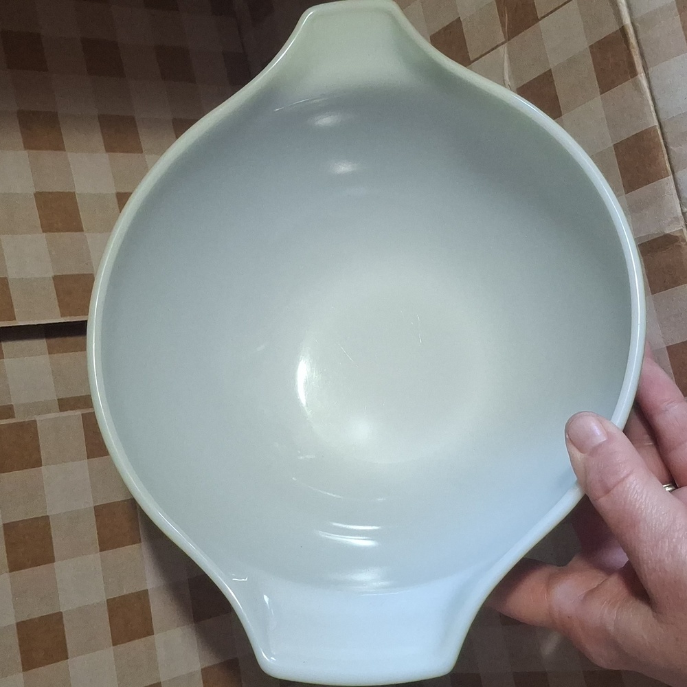 Vintage Green Pyrex Floral Mixing Bowl 2Q - Picture 3 of 4